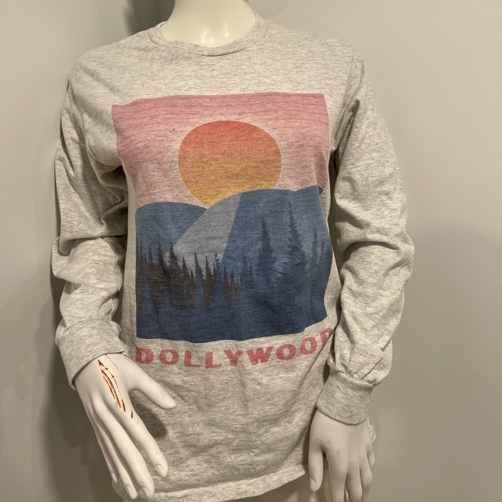 Retro Dollywood Women’s Longsleeve size small